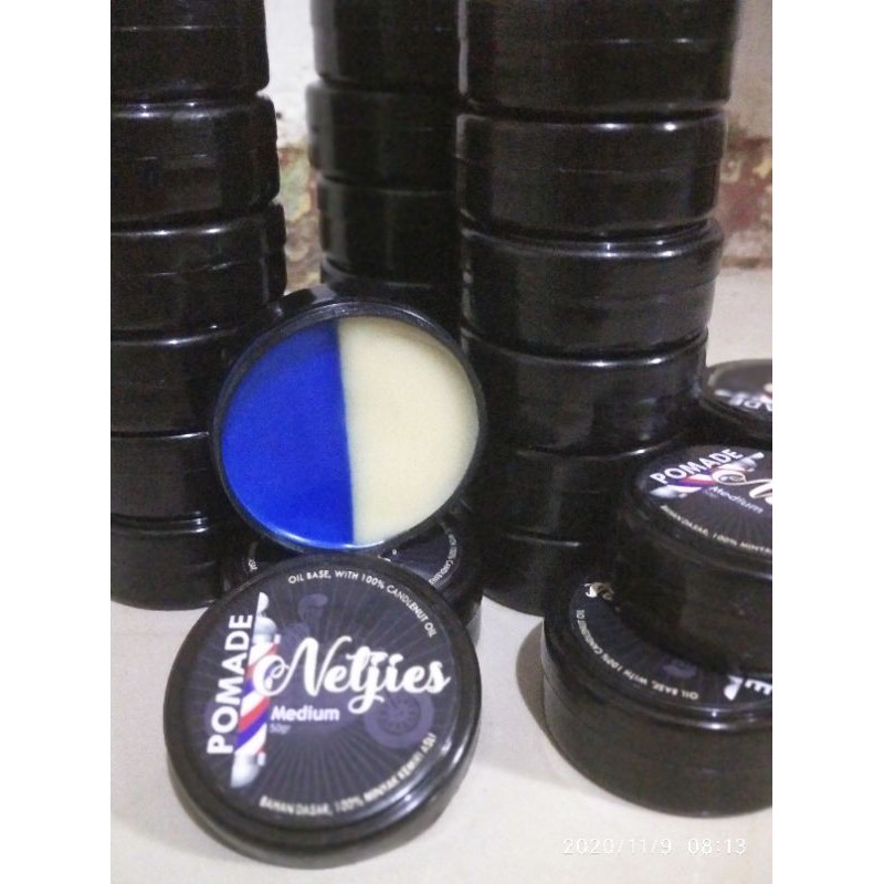 Netjies Pomade dengan Minyak Kemiri Asli