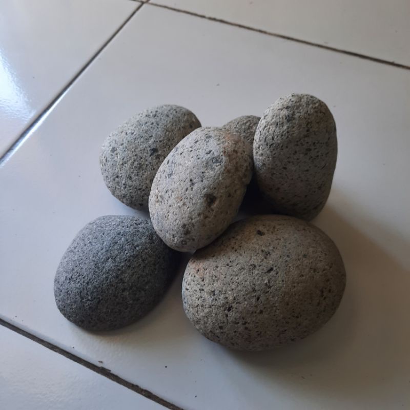 Batu Pembersih Daki (Batu Kali)