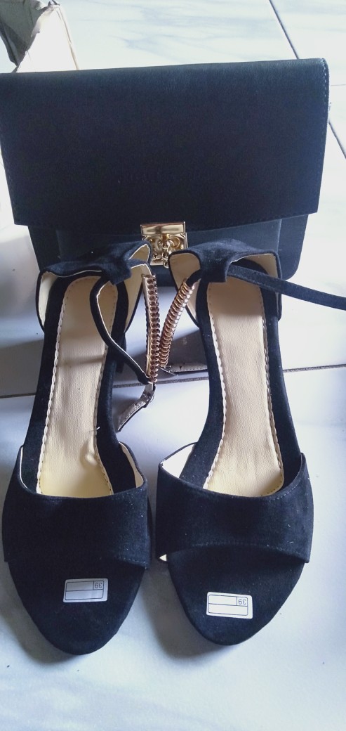 Set Rn 01 & Stella Black