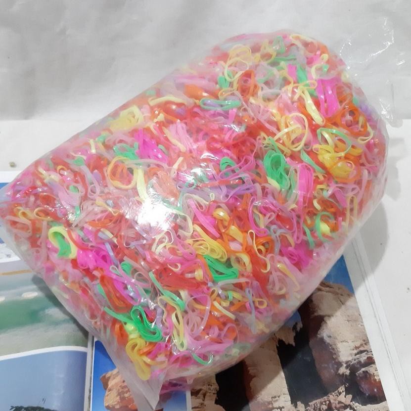

1000 gram- KARET JEPANG per 1 kg - WARNA WARNI 1 KILOGRAM..... (ART. Q9932)