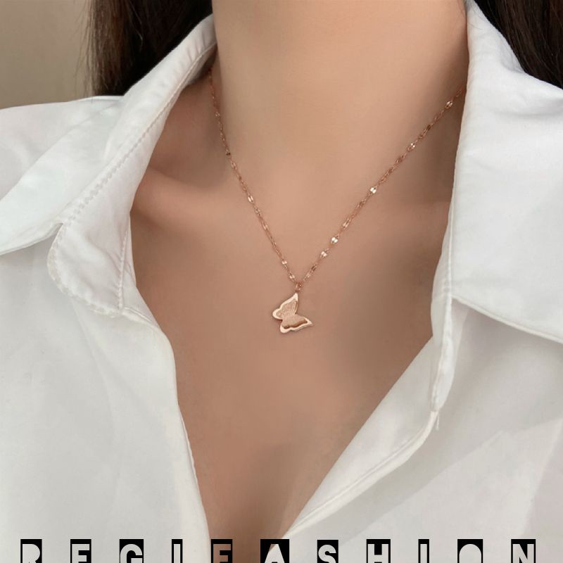 Kalung Titanium Wanita Korea Liontin Kupu-Kupu Emas 18K Kalung Wanita Korea Model Terbaru Anti Karat Tidak Luntur