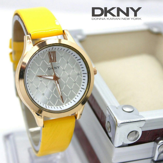 Z-DKNY Watch Kulit Analog Semi Super