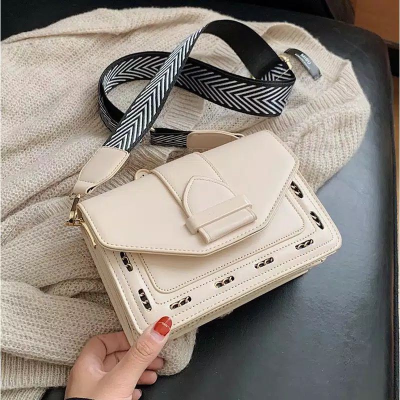 

tas Korea Kotak Bergaris PUTIH