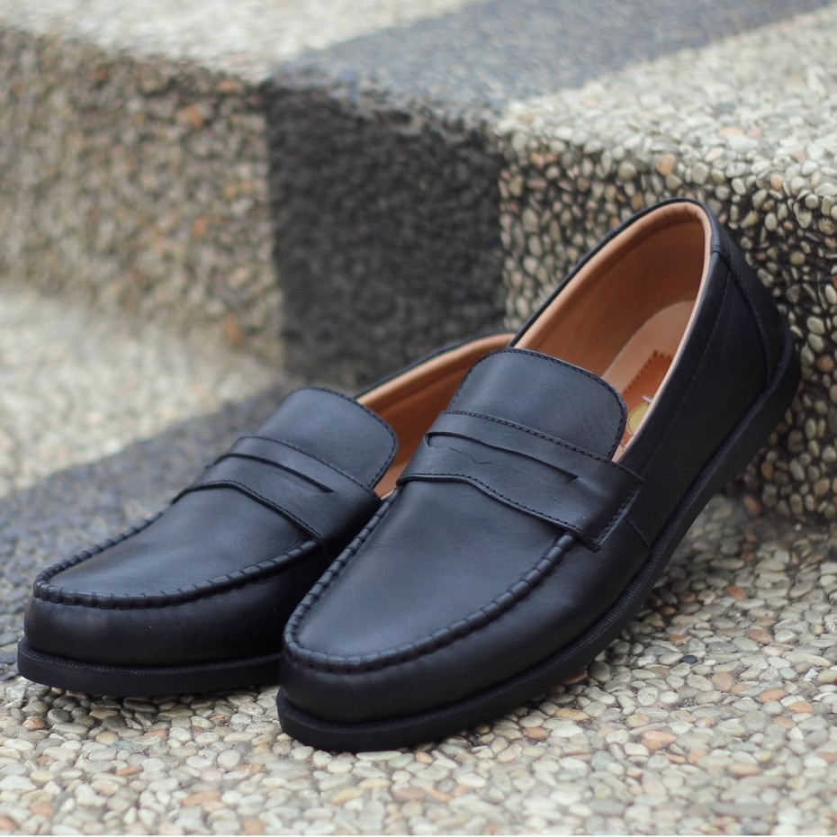 Melismatic Black | Sepatu Loafers Penny Klasik Vintage Klasik Ori Loafer Slip Footwear | FORIND Reyl