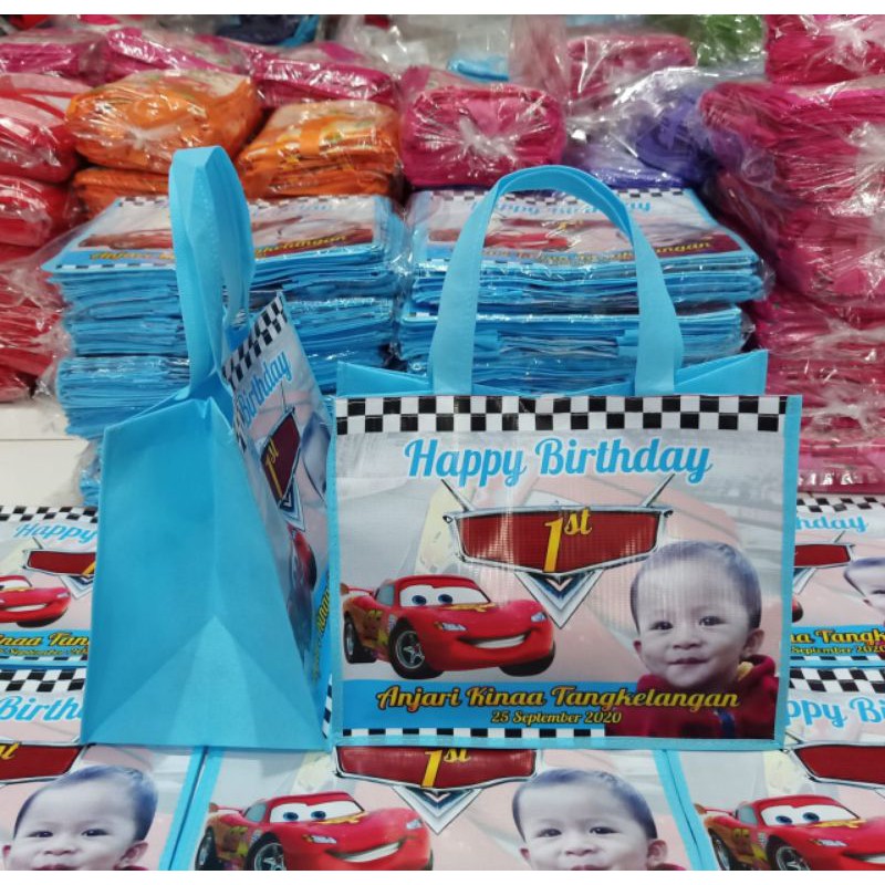 TAS ULTAH CUSTOM ( uk/tumpeng mini uk 20 / kotak nasi uk 20 x 20 cm)