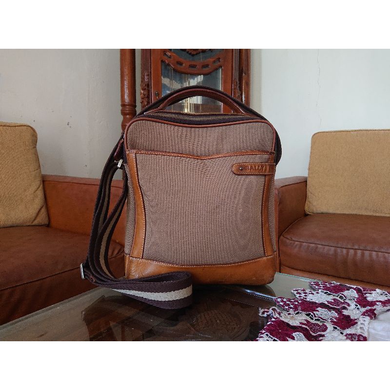 Bally Sling bag Cowok / Pria