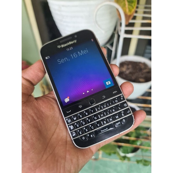 Blackberry Q20 Classic ram 2/16GB Normal jaringan 4G