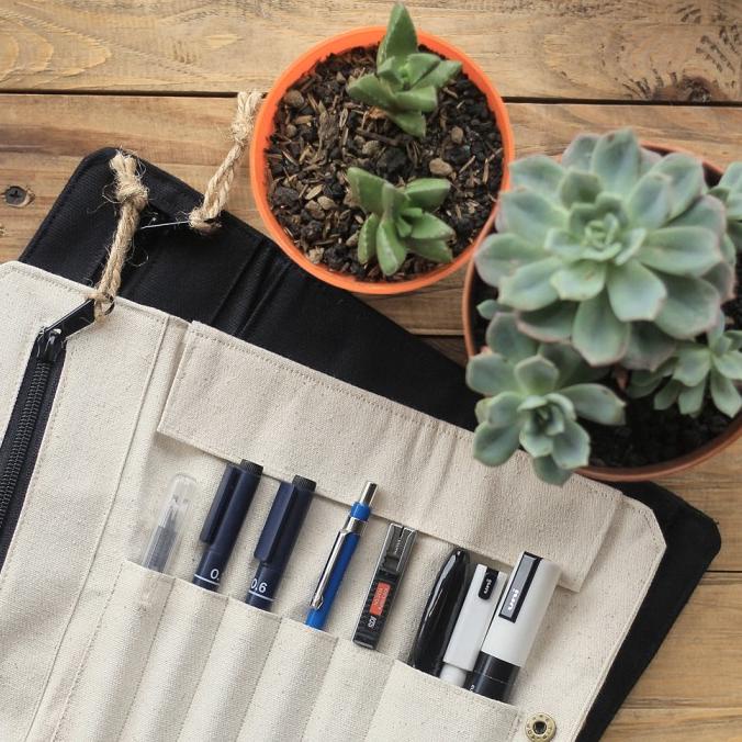 

Roll Up Pencil Case / Tempat Pensil Gulung