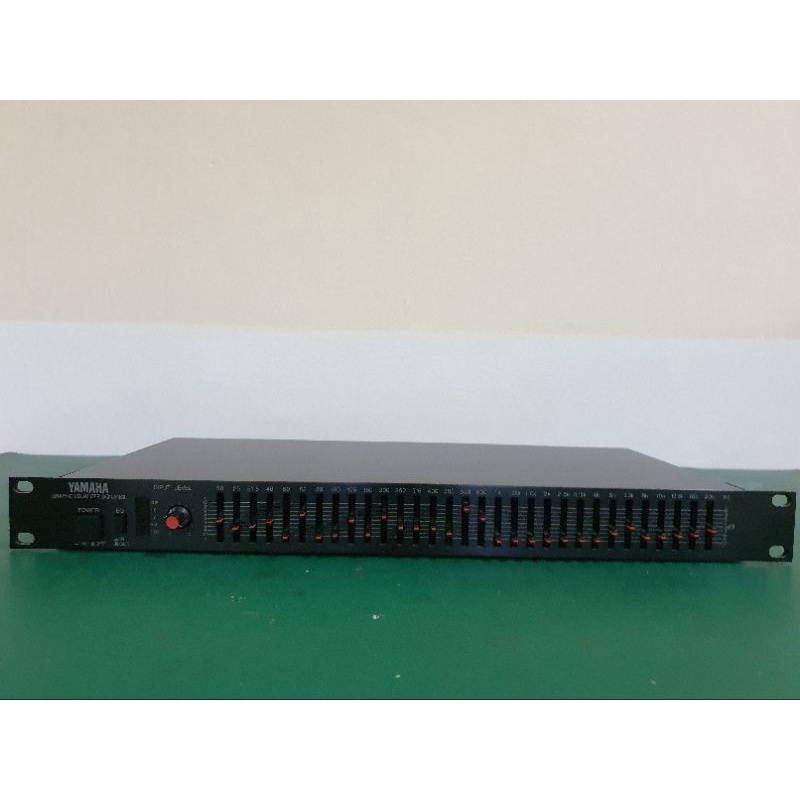 Equalizer Yamaha GQ1031B ii
