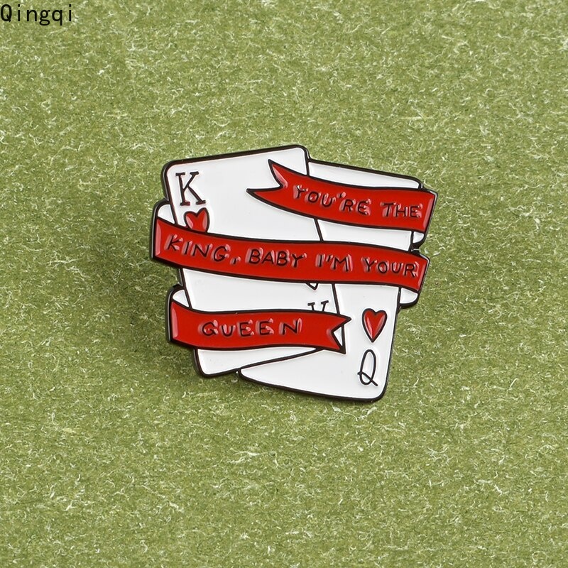 Bros Pin Enamel Desain Kartu Poker You Are The King I Am Your Queen Untuk Pasangan