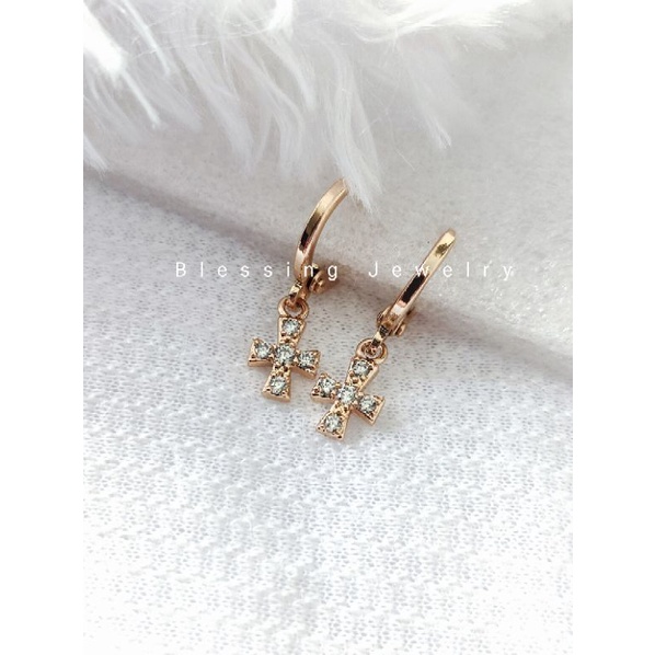 Anting Tusuk Salib Xuping High Quality Warna Emas