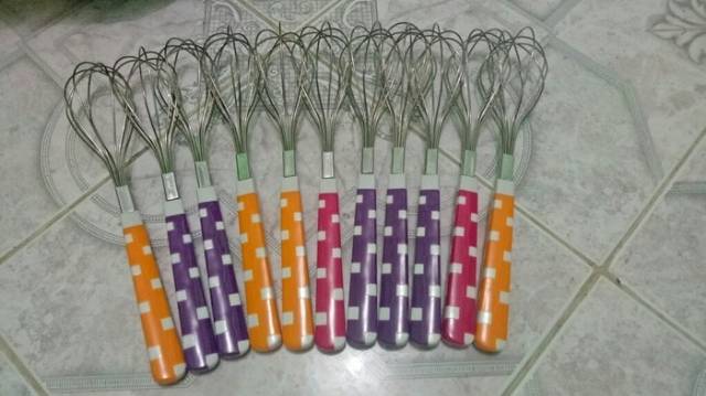 pengocok telur motif kotak polka warna better beater manual kue murah