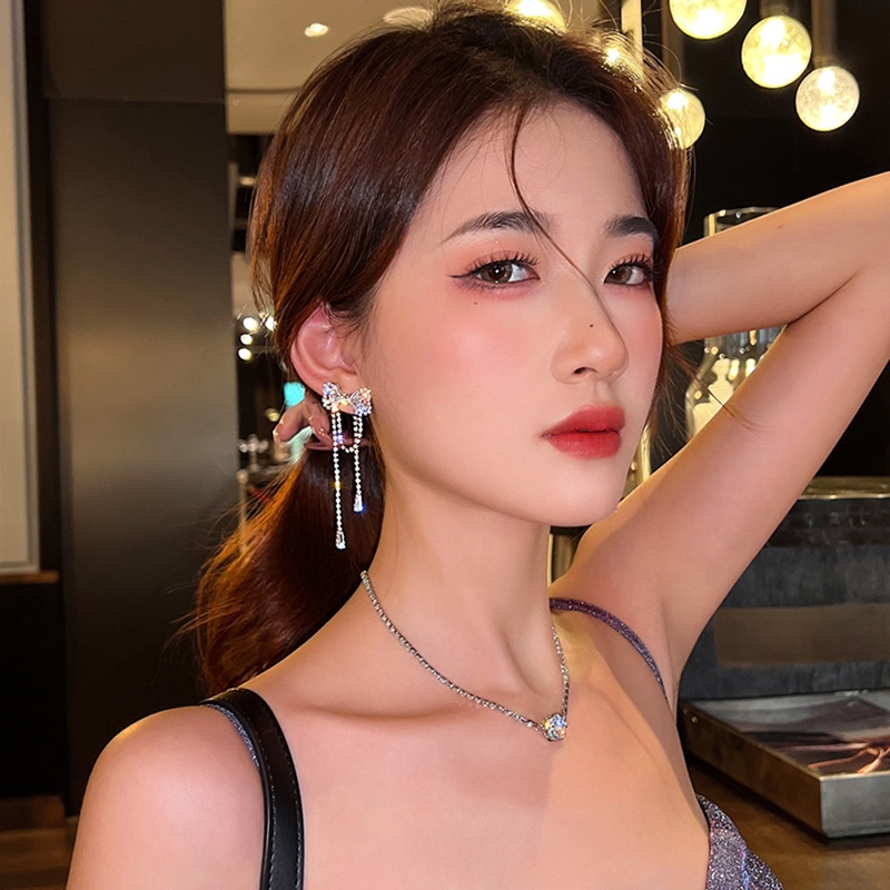 Anting Tusuk Gantung Temperament Desain Pita Hias Kristalzircon Gaya Retro Untuk Wanita