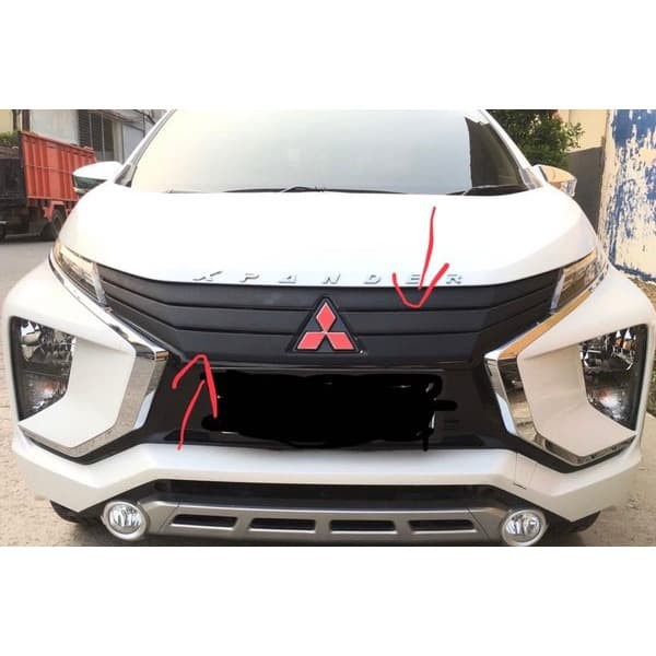 COVER GRILL DEPAN XPANDER TERSEDIA WARNA CHROME MERAH DAN HITAM DOFF