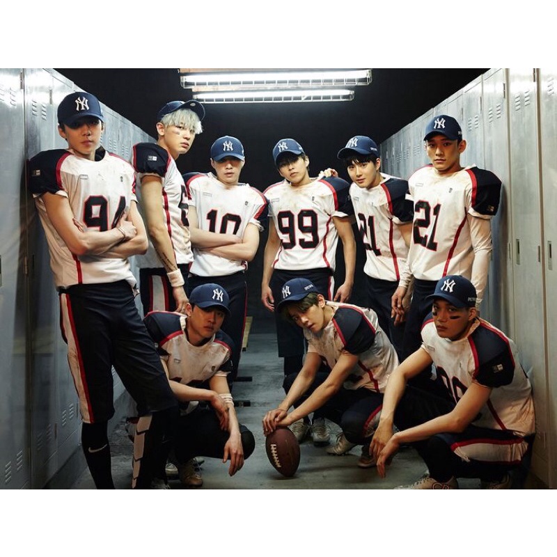 EXO POSTER LOVE ME RIGHT
