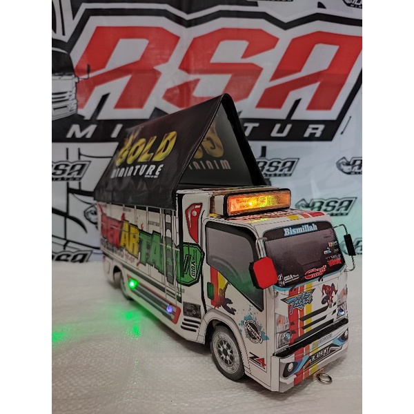 Miniatur Truk Oleng Giga Sekartato V Strobo jumbo