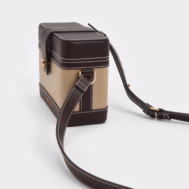 C camera boxy crossbody