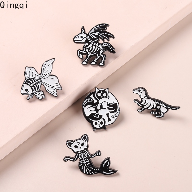 Bros Pin Enamel Desain Hewan Kucing Penyihir Mermaid Dinosaurus Gaya Punk Gothik