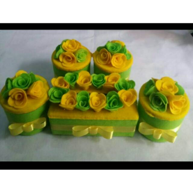 set toples kotis lebaran bunga flanel