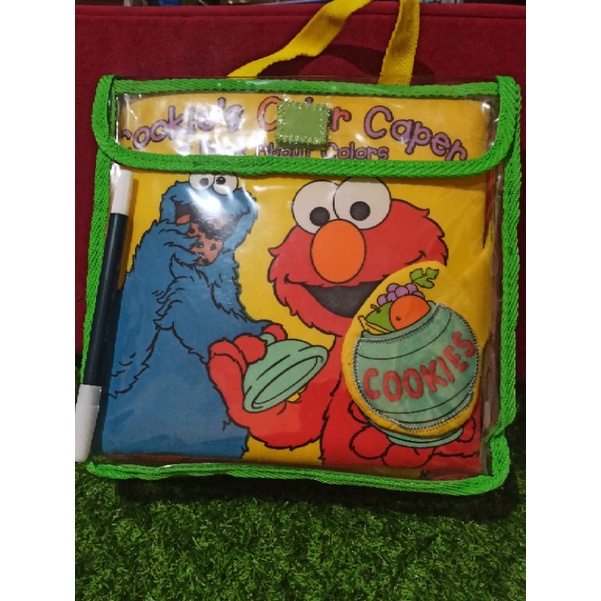 Buku Kain - Soft & Busy Book - Import - SESAME STREET (preloved)