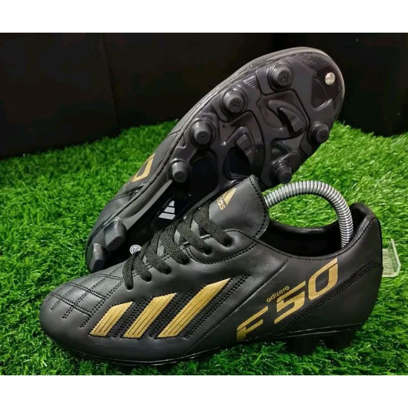 sepatu bola kulit asli100%
