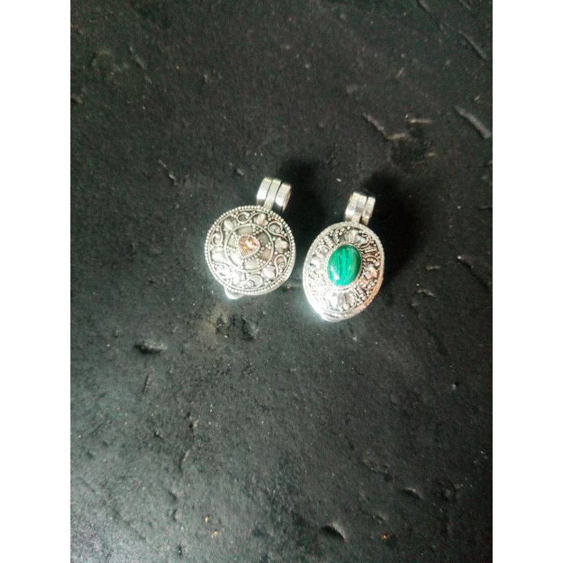 Bandong Bali untuk tali pusar Bayi