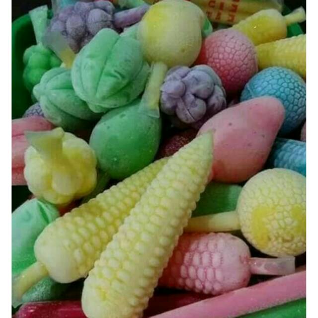 

plastik es bentuk buah