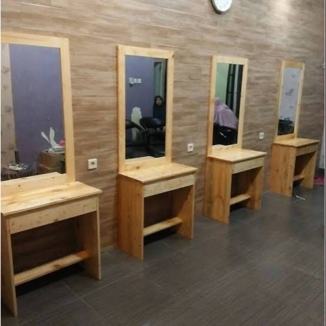 Lemari rias jati belanda