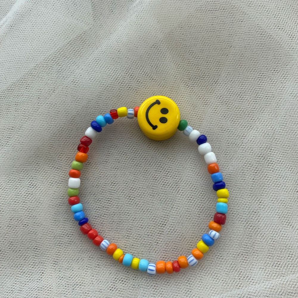 Gelang Tangan Manikmanik Keramik Bulat Motif Smiley Face Handmade Untuk Wanita