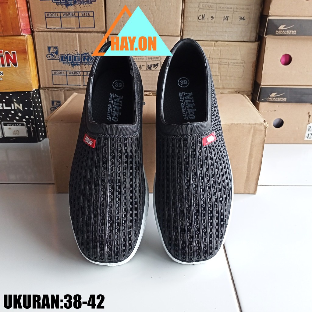 NK 152 - Paling murah cek nikko 8155 terbaru Sepatu 8152 Pria / Sepatu Slip / Sandal Karet BAHAN PVC Tahan Air Slip On Merk Nikko 8152