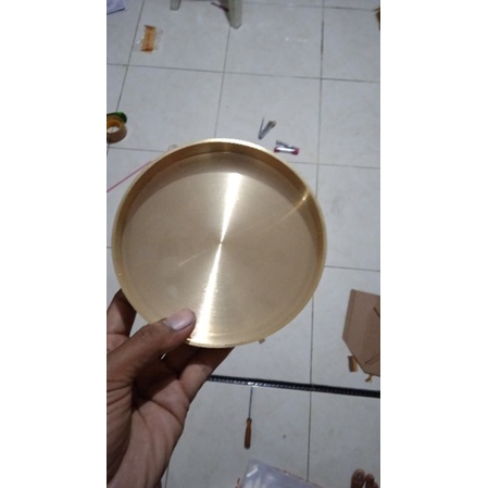 Loyang leker kuningan