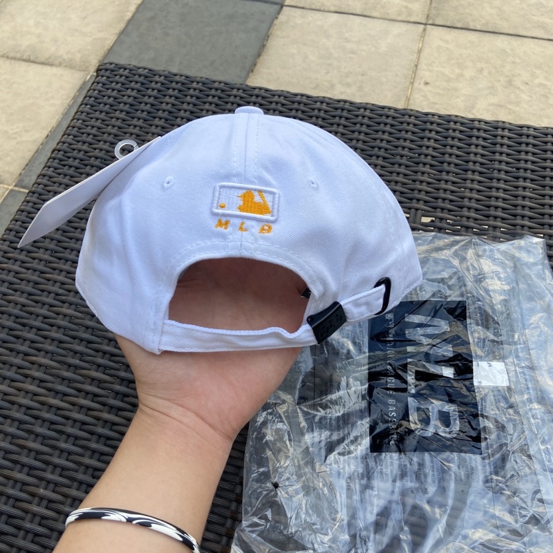 Topi NY Mlb cap LA putih logo putih list gold