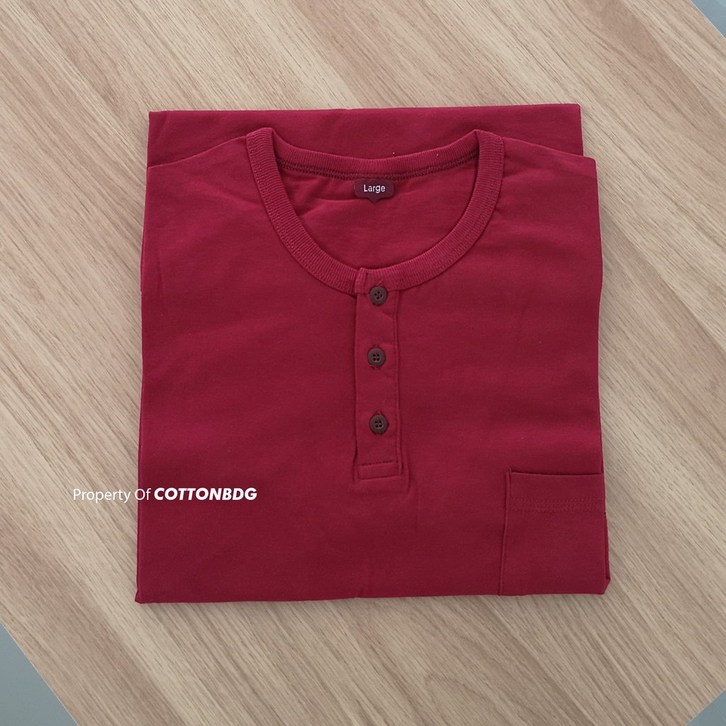 KAOS SAKU KANCING PRIA POLOS WARNA MAROON SOLID HENLEY TANGAN PENDEK UKURAN S-XL BAHAN COTTON COMBED 30S ORGINAL