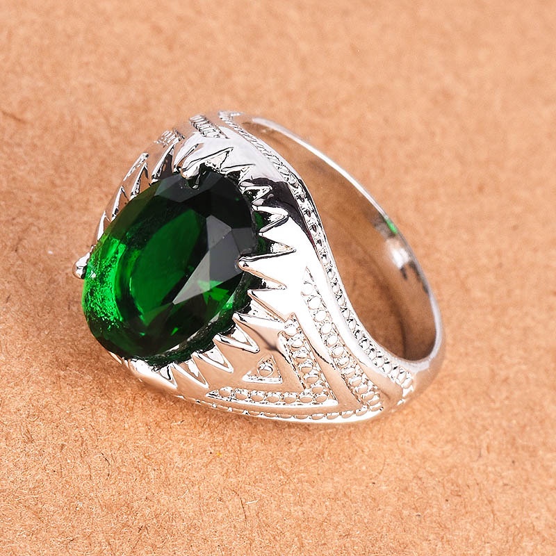Cincin Silver 925 Hias Zamrud Bahan Stainless Steel Gaya Vintage Untuk Pria