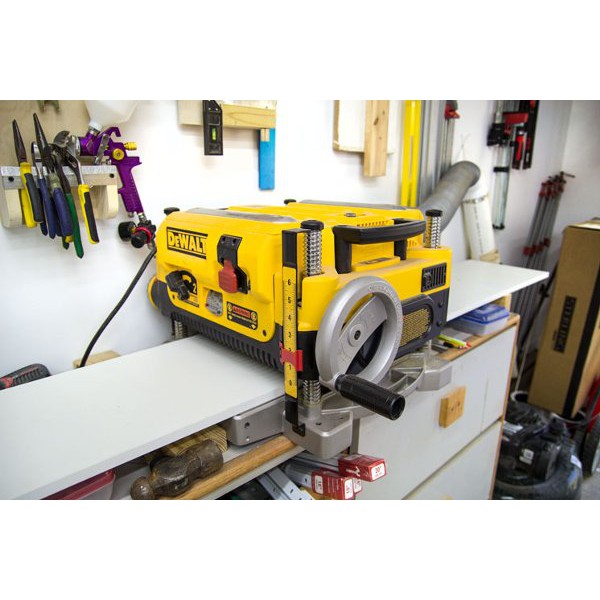 Dewalt table planner thicknesser DW 735