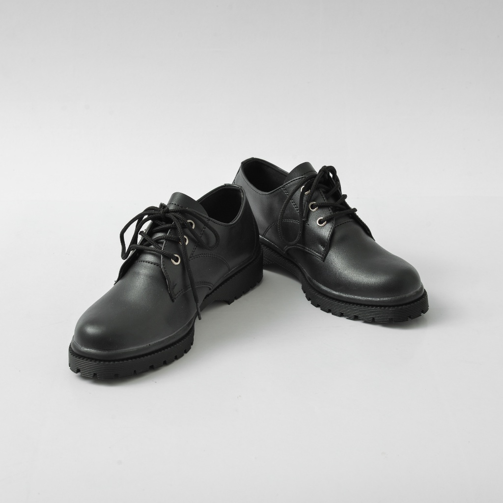 Xcloud x LikeProject Sepatu Casual Wanita DHANAYA Black