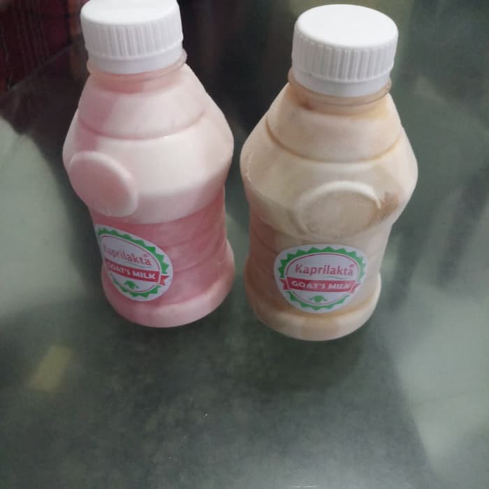 

Susu kambing etawa. fresh goat's milk