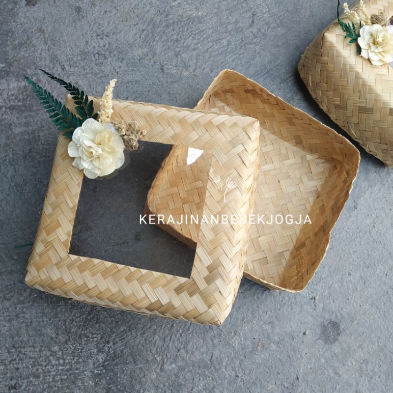 

TERBARU besek murah SEPASANG BESEK 22X22 NATURAL MIKA + KLOBOT /besek hias/besek rustic/besekan /besek murah/hantaran/besek nasi