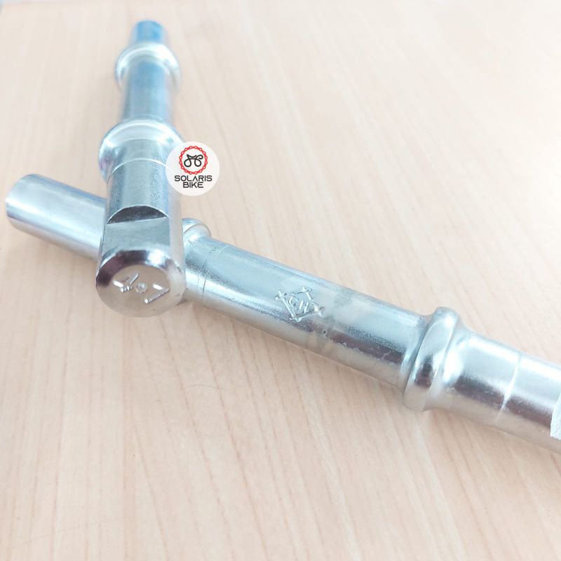 As Tengah Sepeda Bulat Y8 / Bottom Bracket Axle Cottered