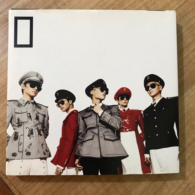 SHINee “Everybody” Album