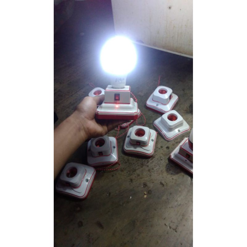 FITING LAMPU EMERGENCY CARGER  TENAGA BATRAI 3,7vdc out 220volt )