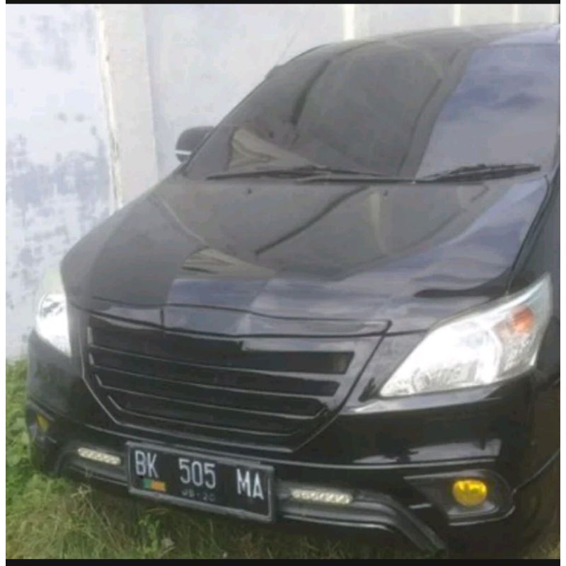 Grill Innova Model Jaringan Sporty 2014-2015