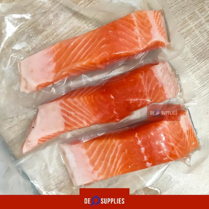 

Salmon Fillet Frozen 200gr - Premium Norway Salmon Steak Ikan Skin On