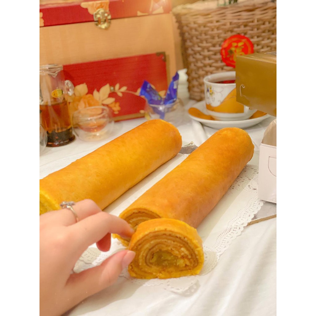 

Pineapple Lapis Cake Roll