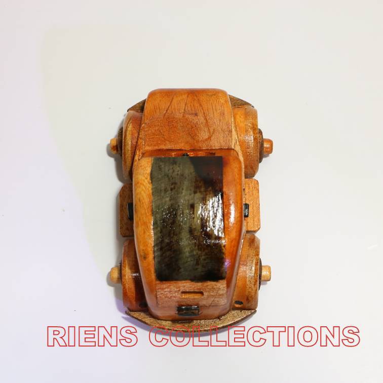 RIENS COLLECTIONS. MINIATUR DIECAST PAJANGAN MOBIL VW KODOK KAYU UKURAN 13X8X6 CM. MAINANN. OLEH OLEH JOGJA. SOUVENIR JOGJA