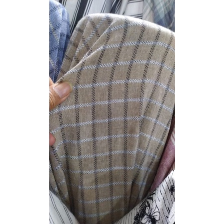 Kain Linen motif kotak Warna Coklat Keabuan