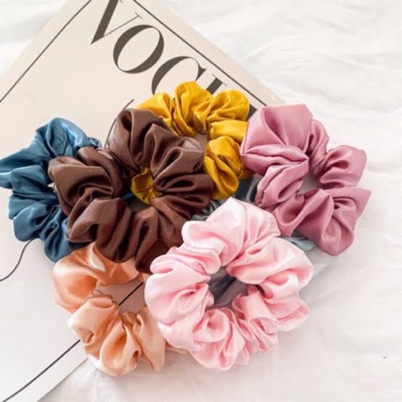 ikat rambut scrunchies  satin real pict scrunchie besar kecil ikat rambut ngembang scrunchie