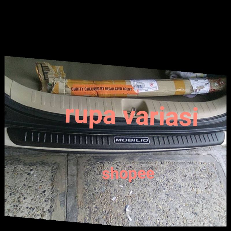 silplate sillplate sealplate PINTU BAGASI belakang mobil honda mobilio Standart &amp; TIPE RS HITAM DOFF