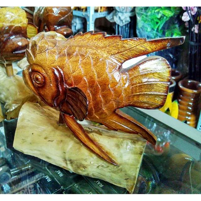 Hiasan Meja Patung Ikan Louhan 15 Cm
