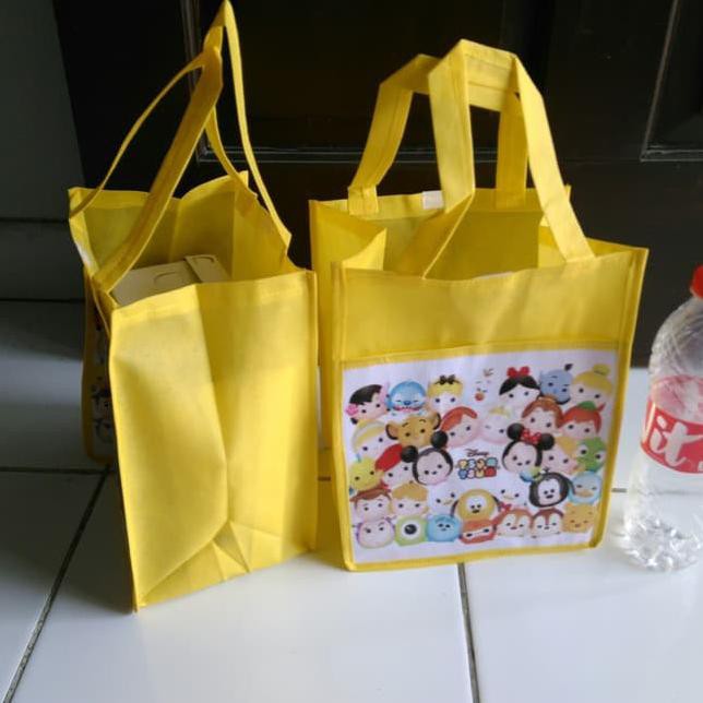 

Harga Baru goodiebag / tas ultah / bingkisan / snack ulang tahun - tsum tsum isi 12 pcs / lusin mura